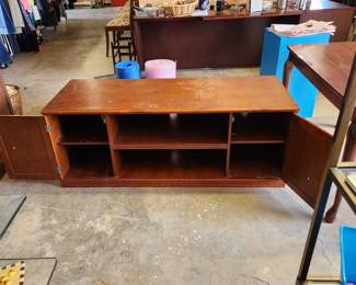 Same sturdy tv stand but different angle.