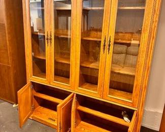 $500 Display cabinet 68 x 17 x 83