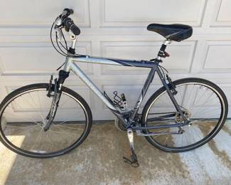 Trek $100