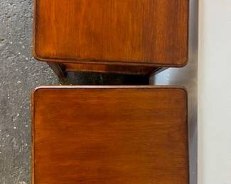 $220. Pair dark wood simple carving end tables 17.5 x 17.5 x 22