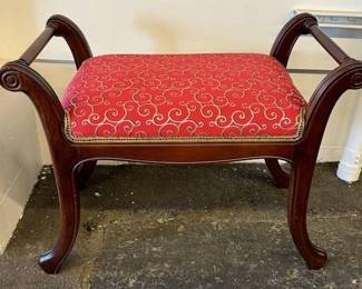 $250 Mahogany Victorian style bench 26 x 14 x 18.5