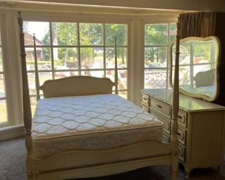 4 poster bed with matching dresser
