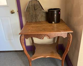 Oak parlor table
