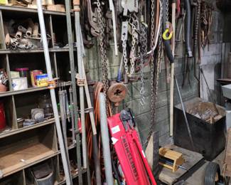 Bolt cutter cinch blocks chain