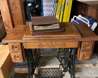 Singer Table 
