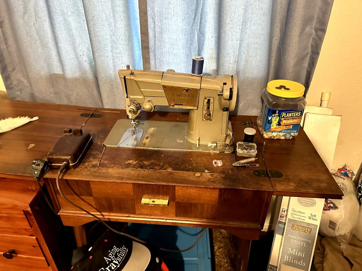 Singer Sewing Machine