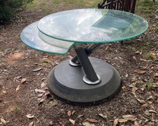 Swivel glass coffee table Modesto for Magnussen 