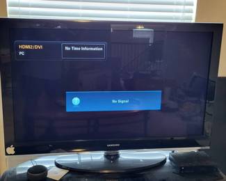 46 Inch Samsung Flatscreen TV