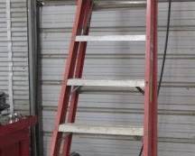 12' Fiberglass Step Ladder