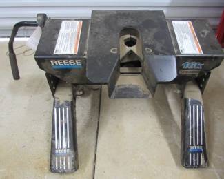 Reese 16K 5th Wheel Trailer Hitch