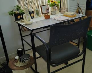 Small desk & chair