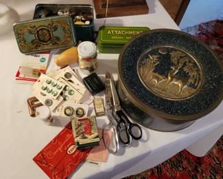 Vintage buttons & sewing