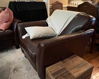 LEATHER CHAIR