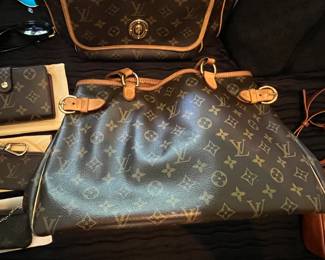 LOUIS VUITTON HANDBAG