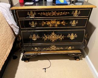 PAIR OF PAINTED NIGHTSTANDS