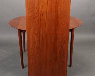 Hans Wegner & Wilhelm Wohlert for Asbjørn Møbler Danish Modern Rosewood Dining table (extra leaf) and 5 chairs