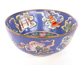 Chinese porcelain bowl with enamel glaze: apocryphal Tongzi mark