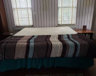 King Size Temperpedic  Mattress & Boxspring