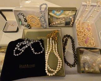 005 Cultured Pearl Collection