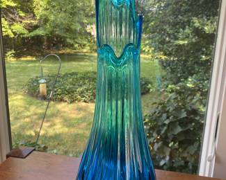 LE Smith Ribbed Column swung vase