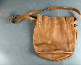 Lot 25 | Coach Leather Synch-Top Purse
