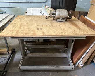 Lot 413 | Work Table With Sander/Grinder
