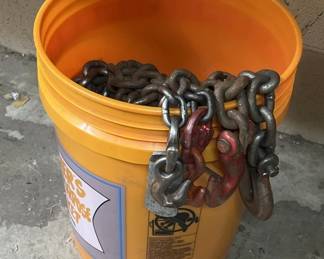 Lot 395 | Towing Chains
