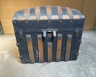 Lot 444 | Vintage Wooden Chest
