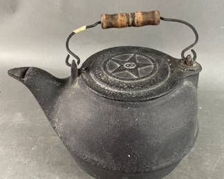 Lot 138 | Antique Cast Iron Kettle
