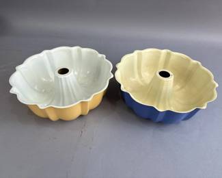 Lot 189 | Vtg Nordic Ware Bundt Pans & More
