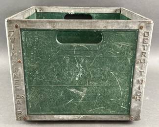 Lot 339 | Vintage Twin Pines Dairy Crate
