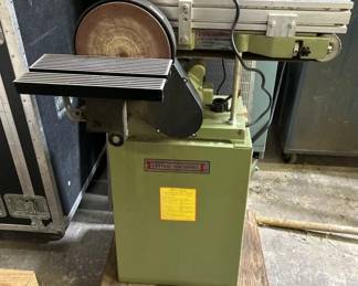Lot 416 | Central Machinery 6in Belt & Disc Sander
