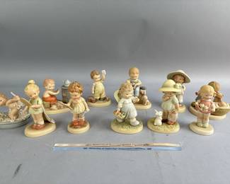 Lot 306 | Vtg Memories of Yesterday Figurines
