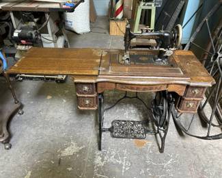 Lot 408 | Vintage Domestic C Sewing Machine Table
