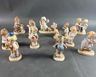 Lot 265 | Vintage 11 Memories Of Yesterday Figures
