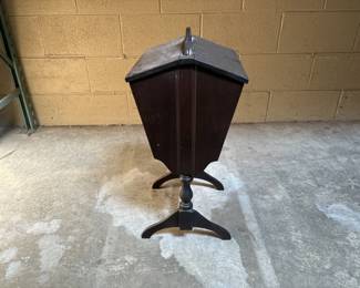 Lot 439 | Vtg Wooden Sewing Box
