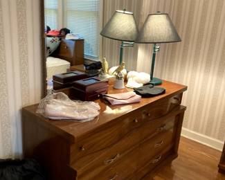 Bassett vintage dresser with mirror lamp ladies pink shoes and purses gloves musical jewelry box