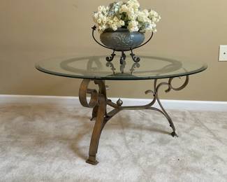 Round Coffee Table Decor 