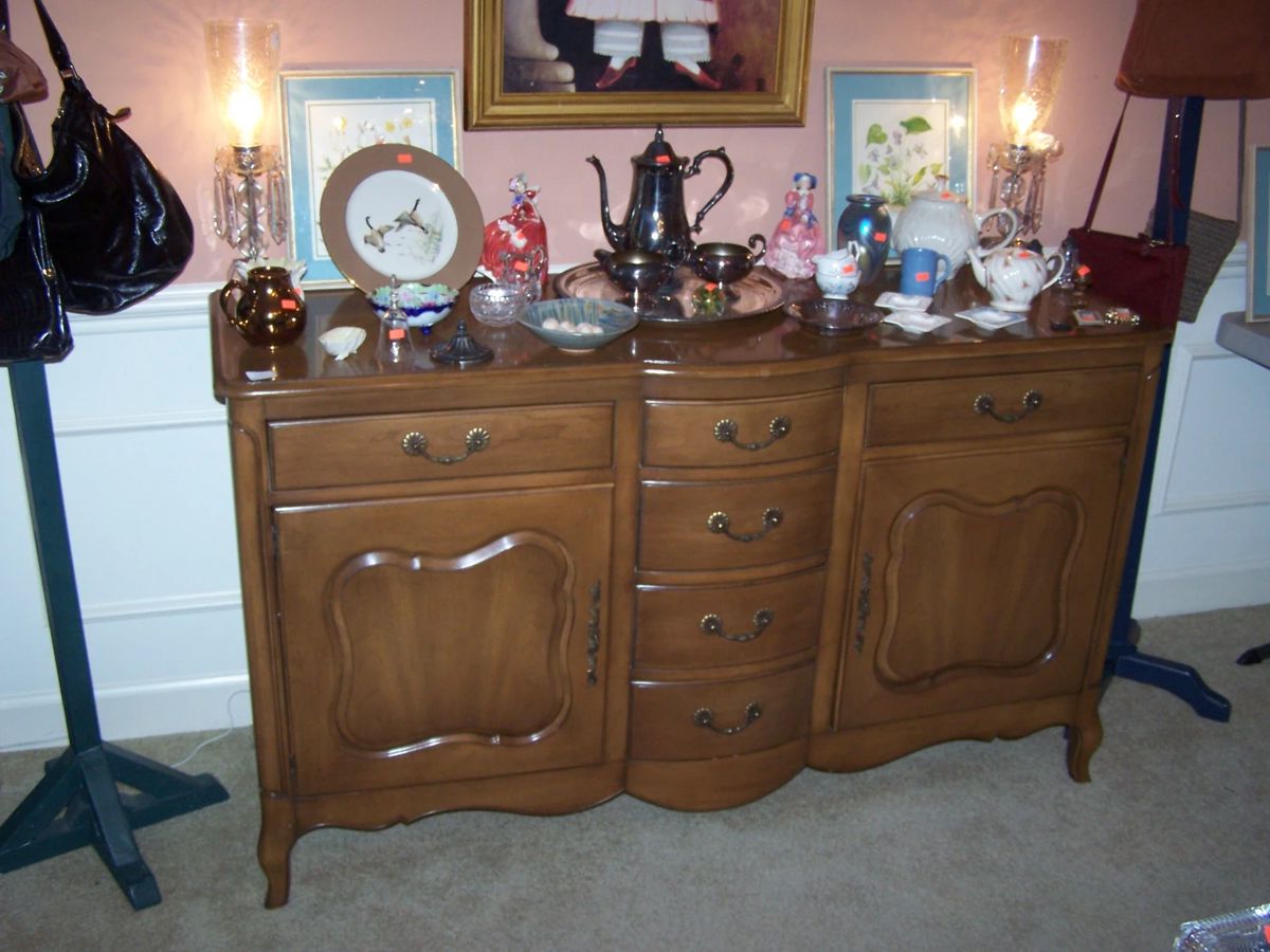 FRUITWOOD BUFFET, PLATED TEA SET & SMALLS