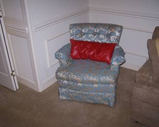 BLUE CLUB CHAIR