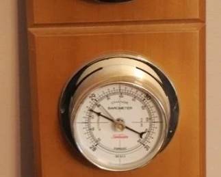 148 - Sunbeam Weather Station - 16" x 5.5" You are buying a used as-is electric/electronic item. We do not guarantee all components are present, and if it is not expressly stated, it is untested.
