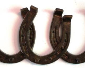 28 - Horseshoes Hat Rack - 7" x 13"
