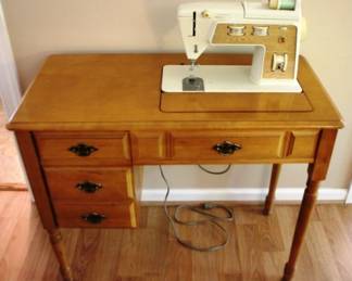 71 - Singer Sewing Machine - 30" x 36" x 18" You are buying a used as-is electric/electronic item. We do not guarantee all components are present, and if it is not expressly stated, it is untested.
