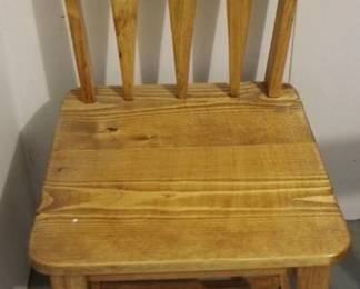 249 - Chair - 19" x 17" x 33"
