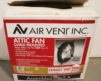 376 - Attic Fan in Box You are buying a used as-is electric/electronic item. We do not guarantee all components are present, and if it is not expressly stated, it is untested.
