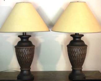 107 - 2 Lamps - 31" tall You are buying a used as-is electric/electronic item. We do not guarantee all components are present, and if it is not expressly stated, it is untested.
