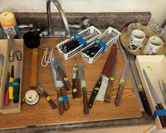 Fantastic array of vintage wood cutlery, ecko, super edge, santoky, gold coast, Chicago cutlery, Farber Ware 