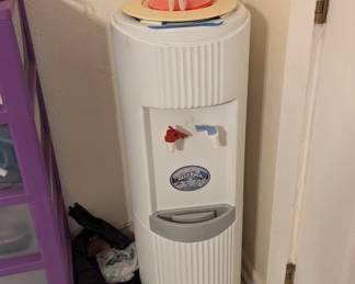 Water cooler/heater