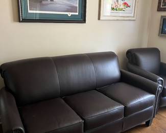 Leather creations sofa in mint condition 1,200