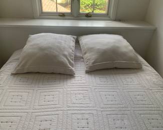 king mattress set with king bedding